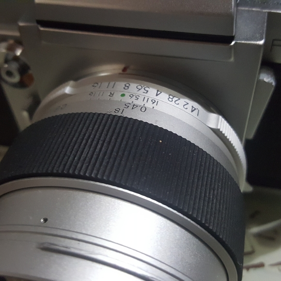 Topcon RE Super Camera & Tokyo Kogaku RE Auto - Topcor 5.8cm F1.4 Lens - Picture 5 of 16